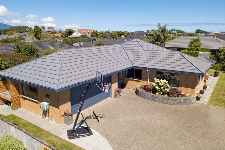 Photo of property in 92 Regent Drive, Paraparaumu Beach, Paraparaumu, 5032