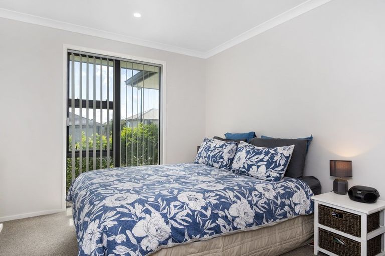 Photo of property in 24 Charlotte Drive, Omokoroa, 3114