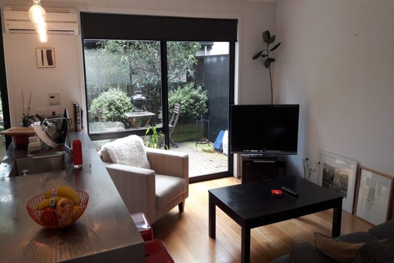 Photo of property in 2/35 Bishop Street, St Albans, Christchurch, 8014