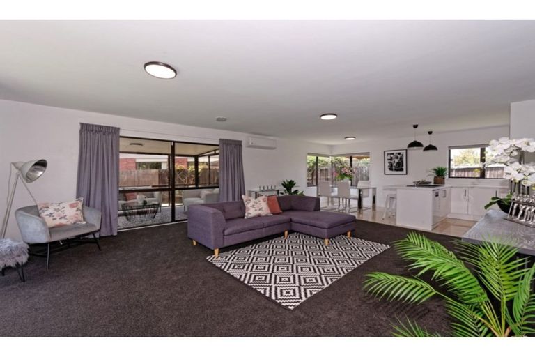 Photo of property in 36 Kirsten Place, Parklands, Christchurch, 8083