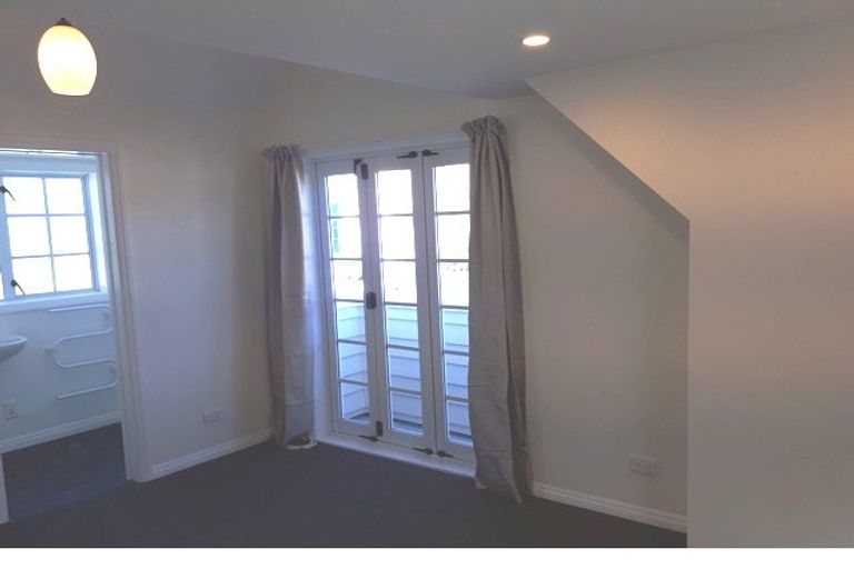 Photo of property in 97a Tasman Street, Mount Cook, Wellington, 6021