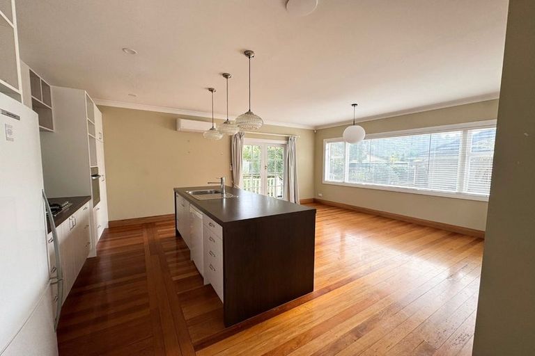 Photo of property in 434a Stokes Valley Road, Stokes Valley, Lower Hutt, 5019