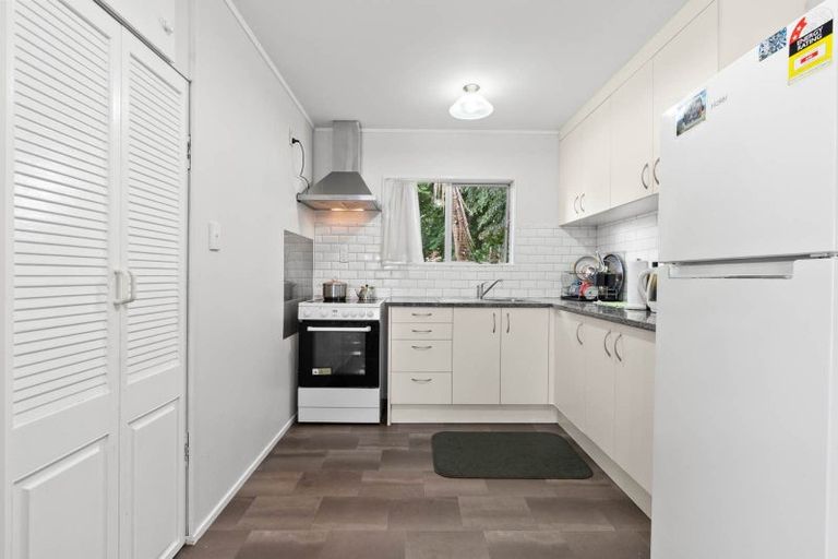 Photo of property in 1/20 Challen Close, Conifer Grove, Takanini, 2112