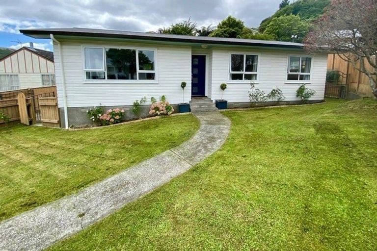 Photo of property in 9 Invercargill Drive, Kelson, Lower Hutt, 5010