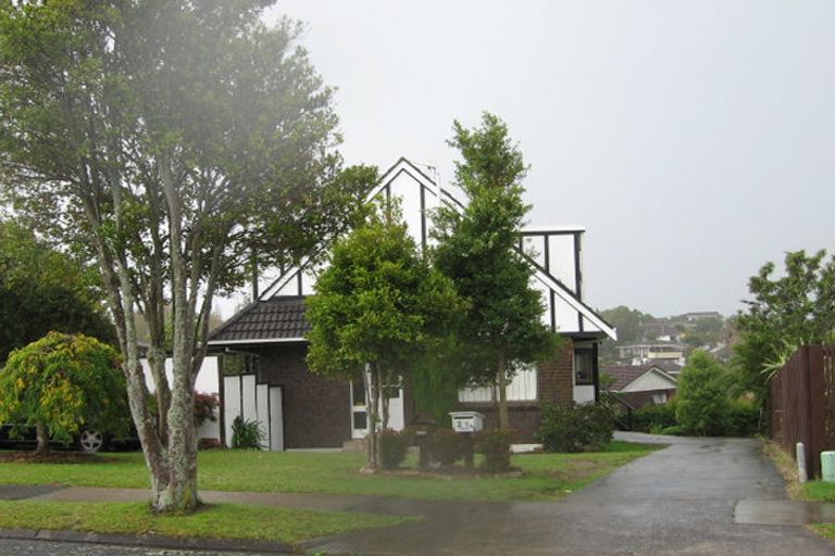 Photo of property in 2/24 Curacao Place, Half Moon Bay, Auckland, 2012