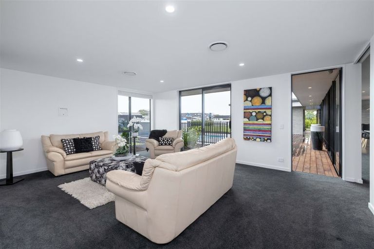 Photo of property in 22 Penberley Road, Prebbleton, 7676