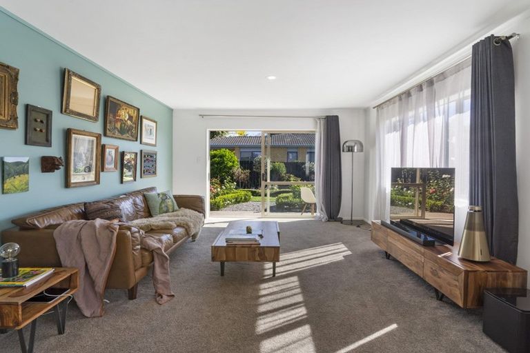 Photo of property in 47 Crawford Avenue, Mangere Bridge, Auckland, 2022