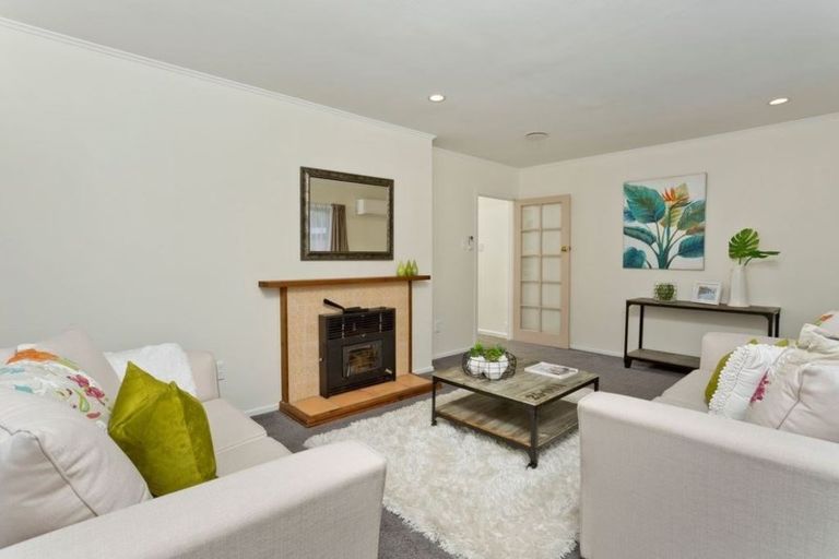 Photo of property in 238 Henderson Valley Road, Henderson, Auckland, 0612