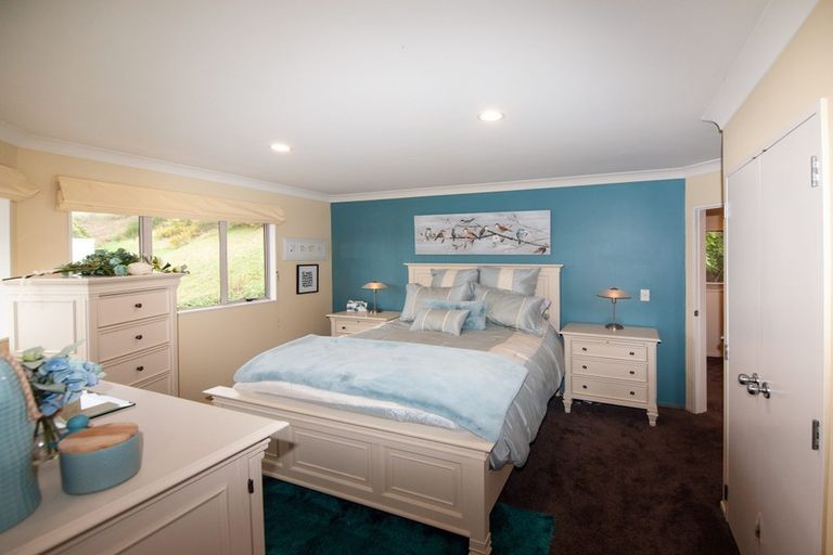 Photo of property in 10a Chippenham Grove, Churton Park, Wellington, 6037