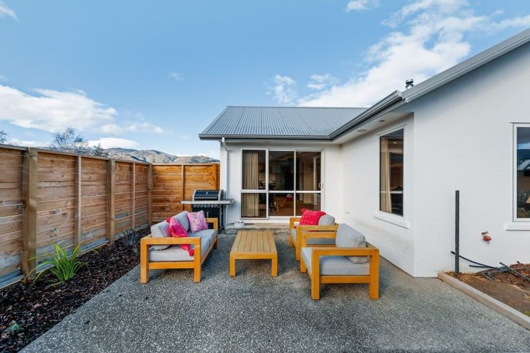 Photo of property in 30 Waenga Drive, Cromwell, 9310