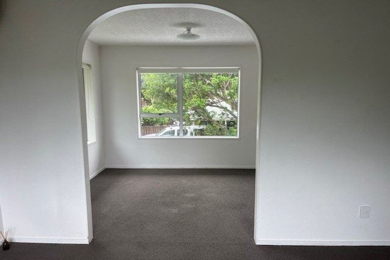 Photo of property in 1/57 Butley Drive, Farm Cove, Auckland, 2012