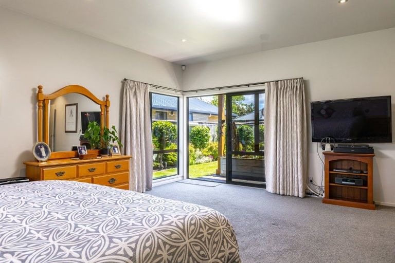 Photo of property in 17 Magnolia Drive, Springlands, Blenheim, 7201