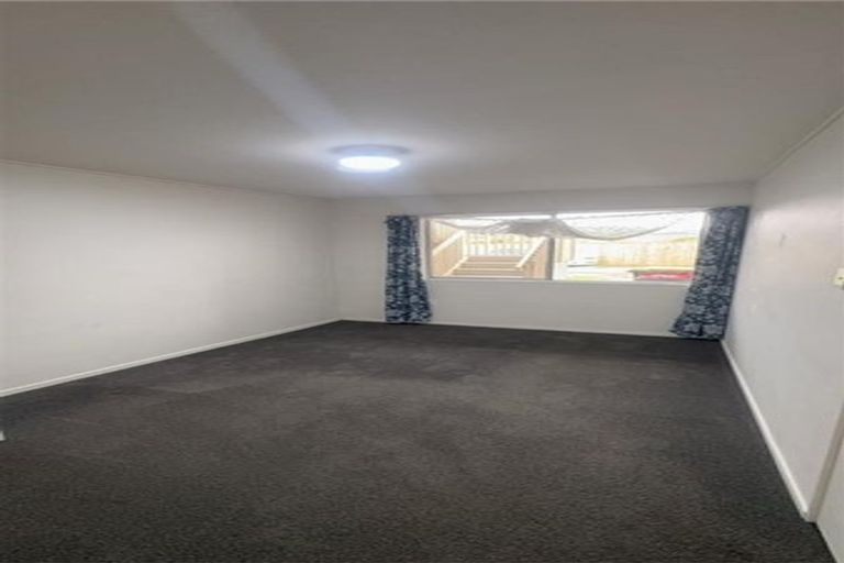 Photo of property in 71o Randwick Crescent, Moera, Lower Hutt, 5010