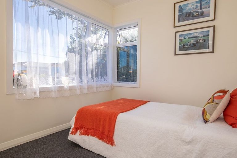 Photo of property in 19 Russell Street, Westport, 7825