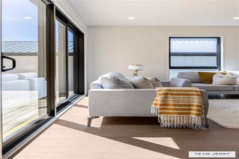 Photo of property in 42 Oopunga Road, Pukekohe, 2120