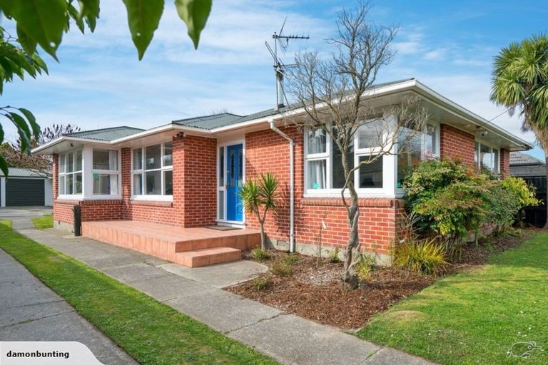 Photo of property in 54 Staveley Street, Avonhead, Christchurch, 8042