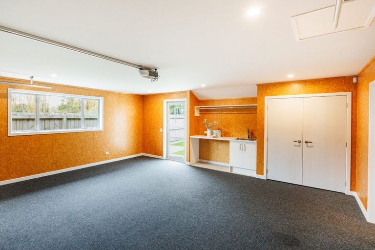 Photo of property in 30 Freedom Drive, Kelvin Grove, Palmerston North, 4414