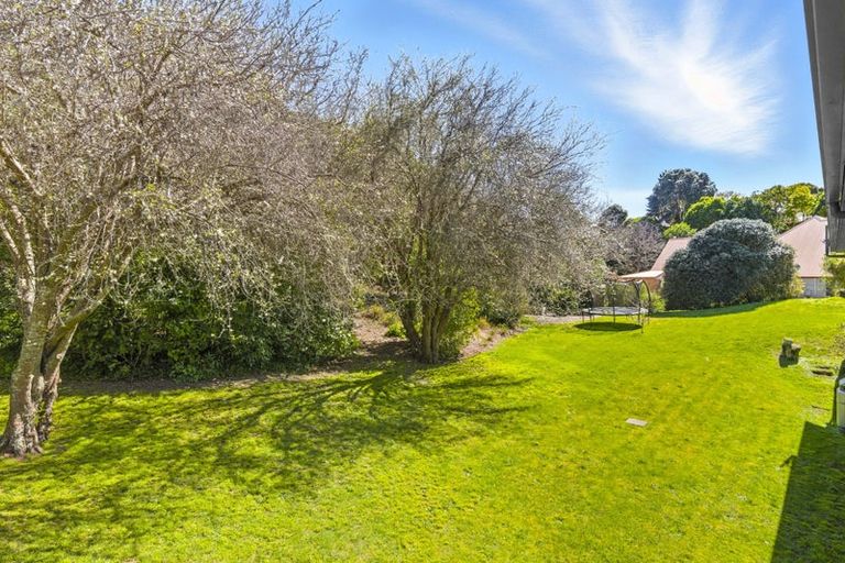 Photo of property in 2 Southleigh, Raumati South, Paraparaumu, 5032