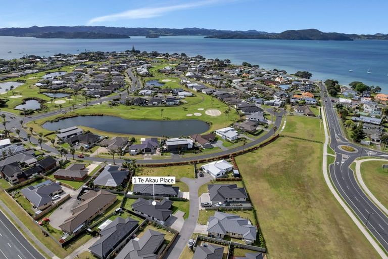 Photo of property in 1 Te Akau Place, One Tree Point, 0118