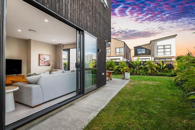 Photo of property in 64 Glidepath Road, Hobsonville, Auckland, 0616