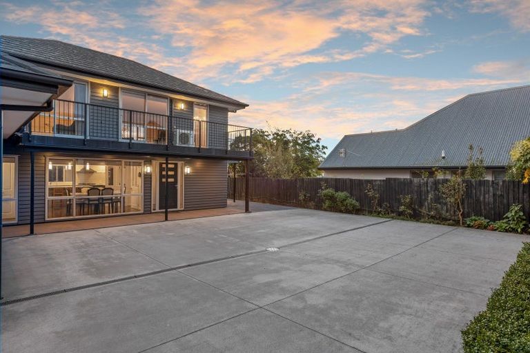 Photo of property in 87 Wairakei Road, Bryndwr, Christchurch, 8053
