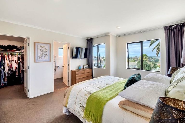 Photo of property in 15 San Carlo Court, Henderson, Auckland, 0612