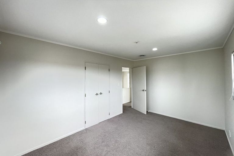 Photo of property in 2/34 Simmental Crescent, Somerville, Auckland, 2014