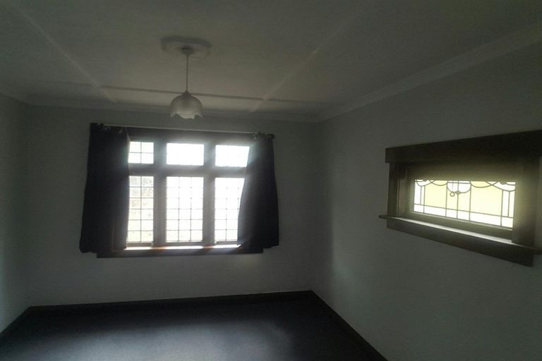 Photo of property in 100 Nairn Street, Mount Cook, Wellington, 6011