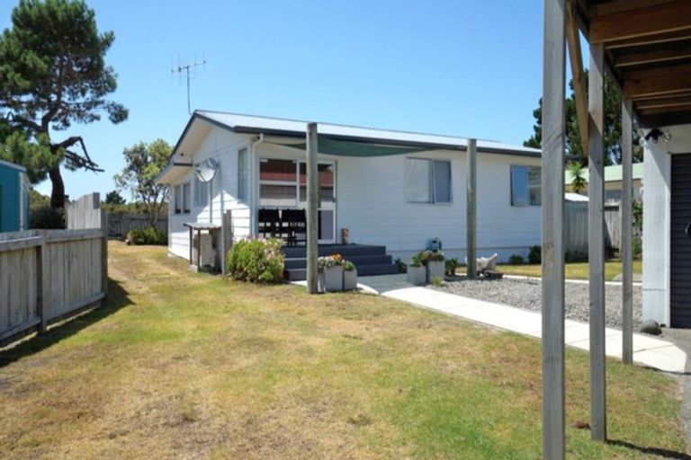 Photo of property in 21 Kuparu Place, Ruakaka, 0116