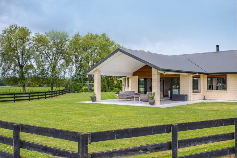 Photo of property in 2/53 Jellicoe Street, Greytown, 5712