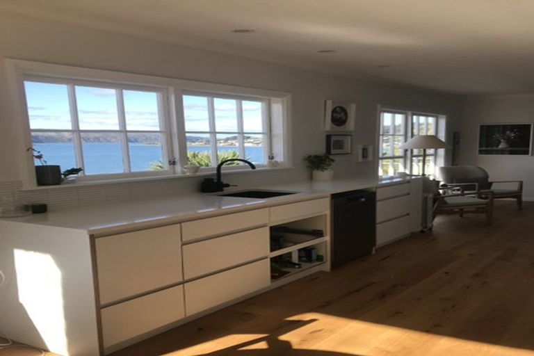 Photo of property in 221 Marine Parade, Seatoun, Wellington, 6022