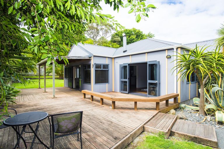 Photo of property in 1 Stanford Crescent, Whataupoko, Gisborne, 4010