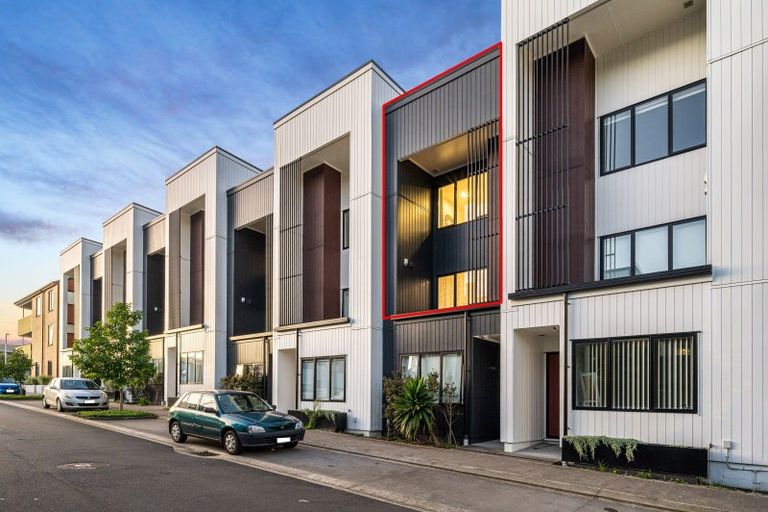 Photo of property in 82 Rangihina Road, Hobsonville, Auckland, 0616