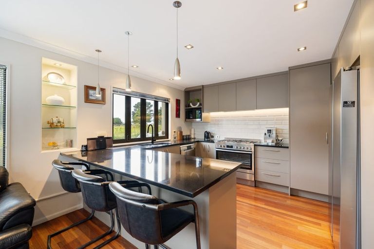 Photo of property in 562a Bower Avenue, Parklands, Christchurch, 8083