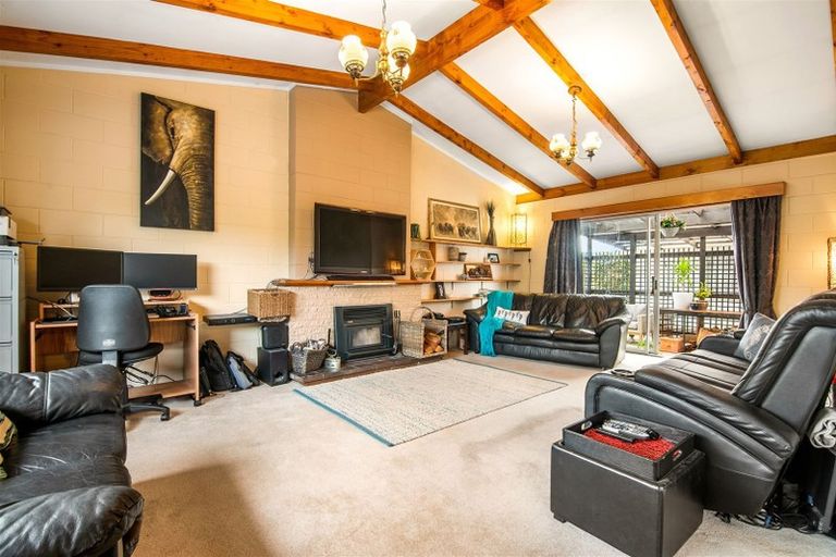 Photo of property in 23 Hatton Road, Orewa, 0931