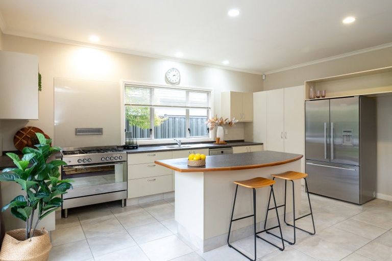 Photo of property in 52 Russell Robertson Drive, Havelock North, 4130