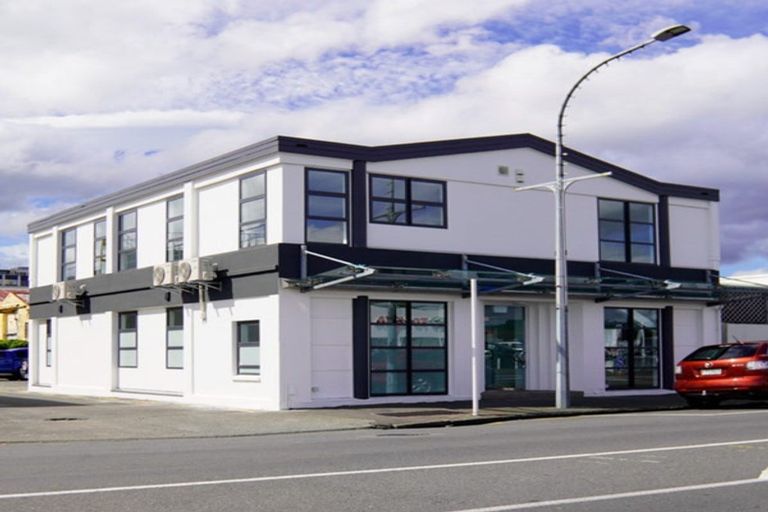 Photo of property in 2a/2 Gibbons Street, Upper Hutt, 5018