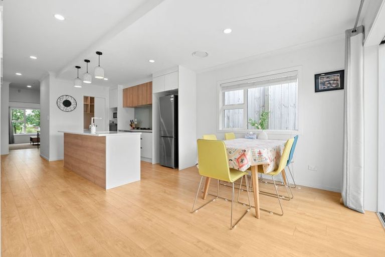 Photo of property in 1/7 Tudor Crescent, Chedworth, Hamilton, 3210