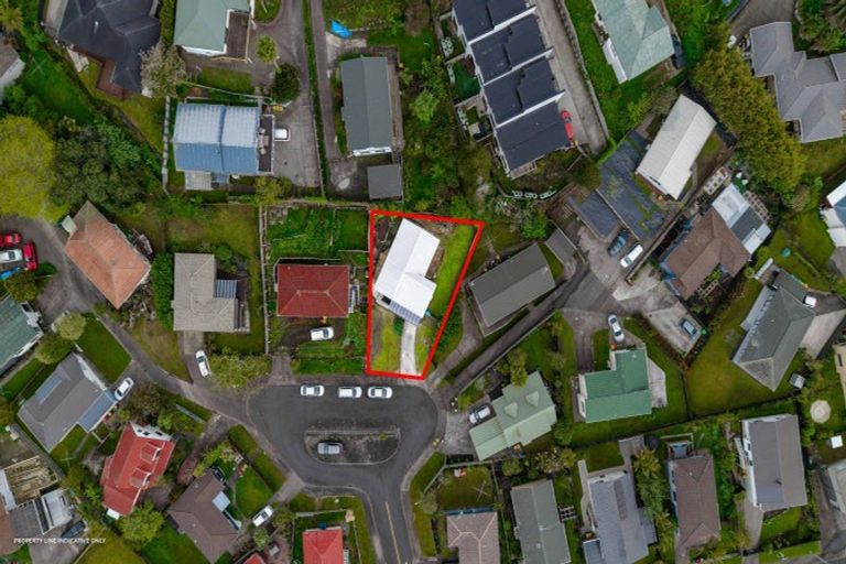 Photo of property in 13 Frosses Place, Massey, Auckland, 0614