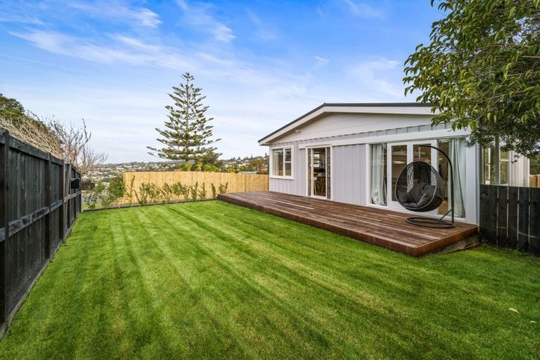 Photo of property in 13a John Road, Stanmore Bay, Whangaparaoa, 0932