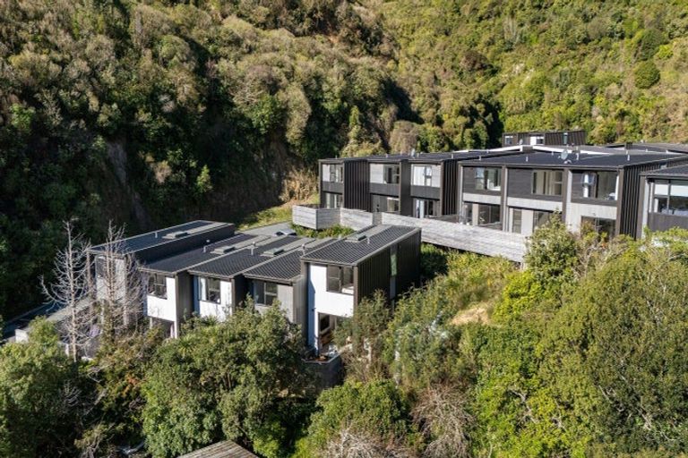 Photo of property in 10 Rua Kai Way, Brooklyn, Wellington, 6021