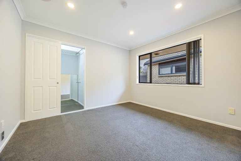 Photo of property in 56 Lothian Brae, Wattle Downs, Auckland, 2103