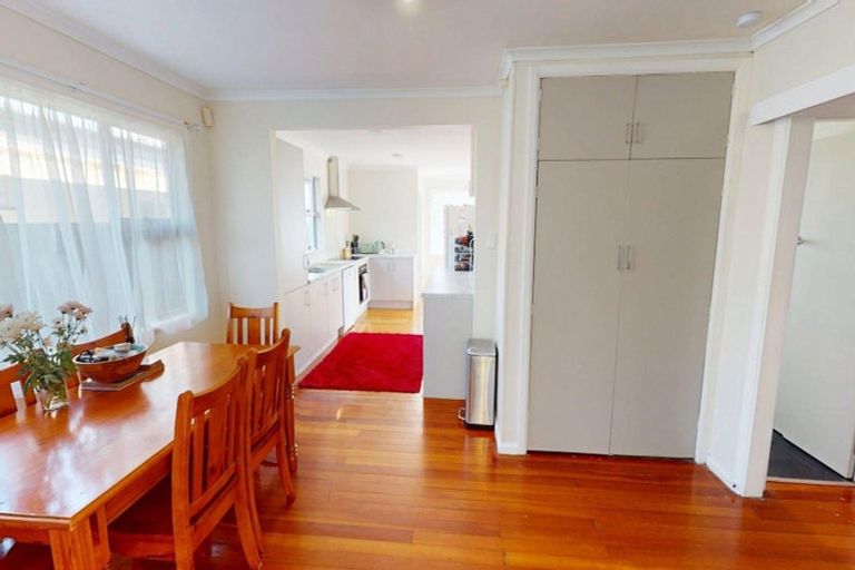 Photo of property in 23 Featherston Street, Takaro, Palmerston North, 4412