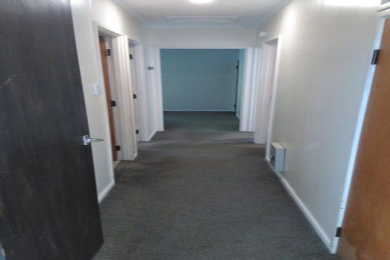 Photo of property in 1/41 Ellice Road, Totara Vale, Auckland, 0629