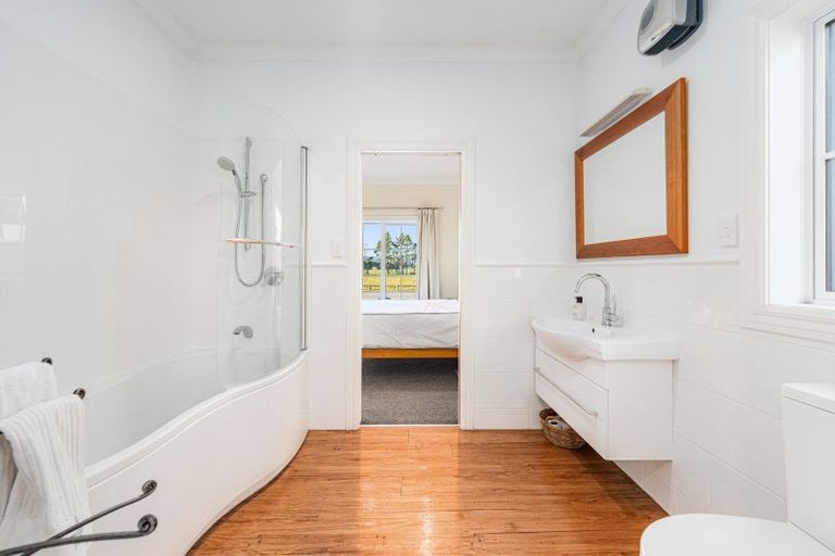 Photo of property in 39 Dittmer Drive, Awapuni, Palmerston North, 4412