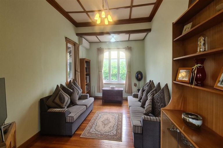 Photo of property in 23 Victoria Street, Waipawa, 4210