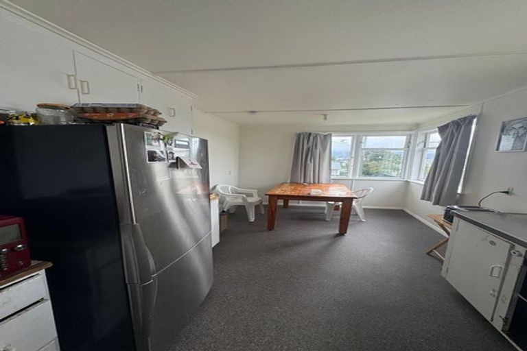 Photo of property in 43 Justine Street, Cannons Creek, Porirua, 5024