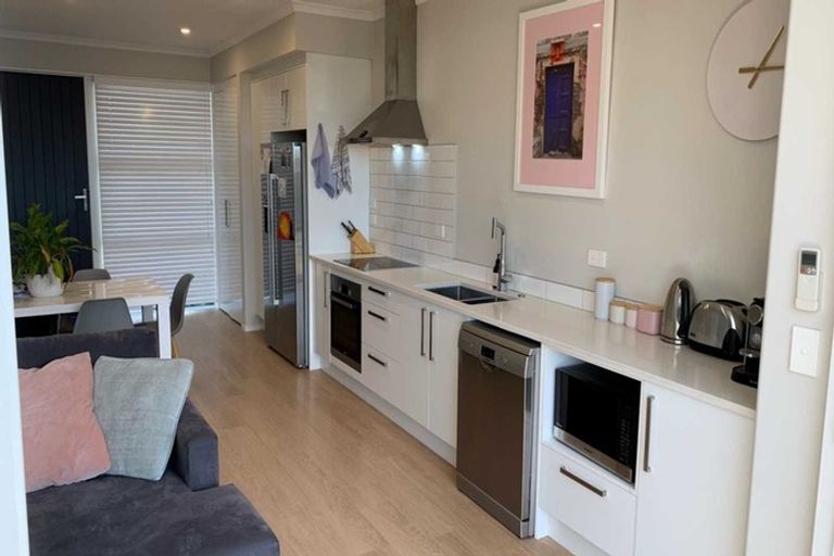 Photo of property in 10 Touhou Road, Hobsonville, Auckland, 0616