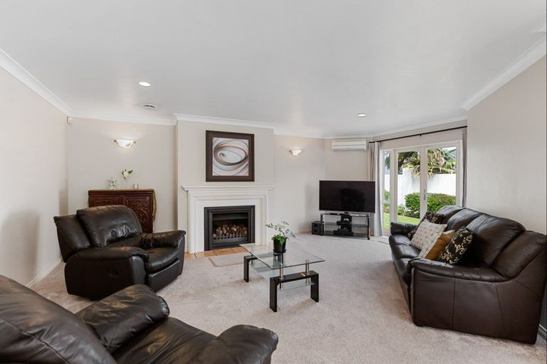 Photo of property in 222b Hibiscus Coast Highway, Orewa, 0931