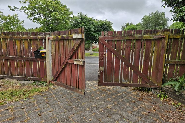 Photo of property in 9 Acacia Crescent, Glenview, Hamilton, 3206